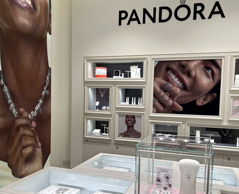 Engraving machine inside Pandora